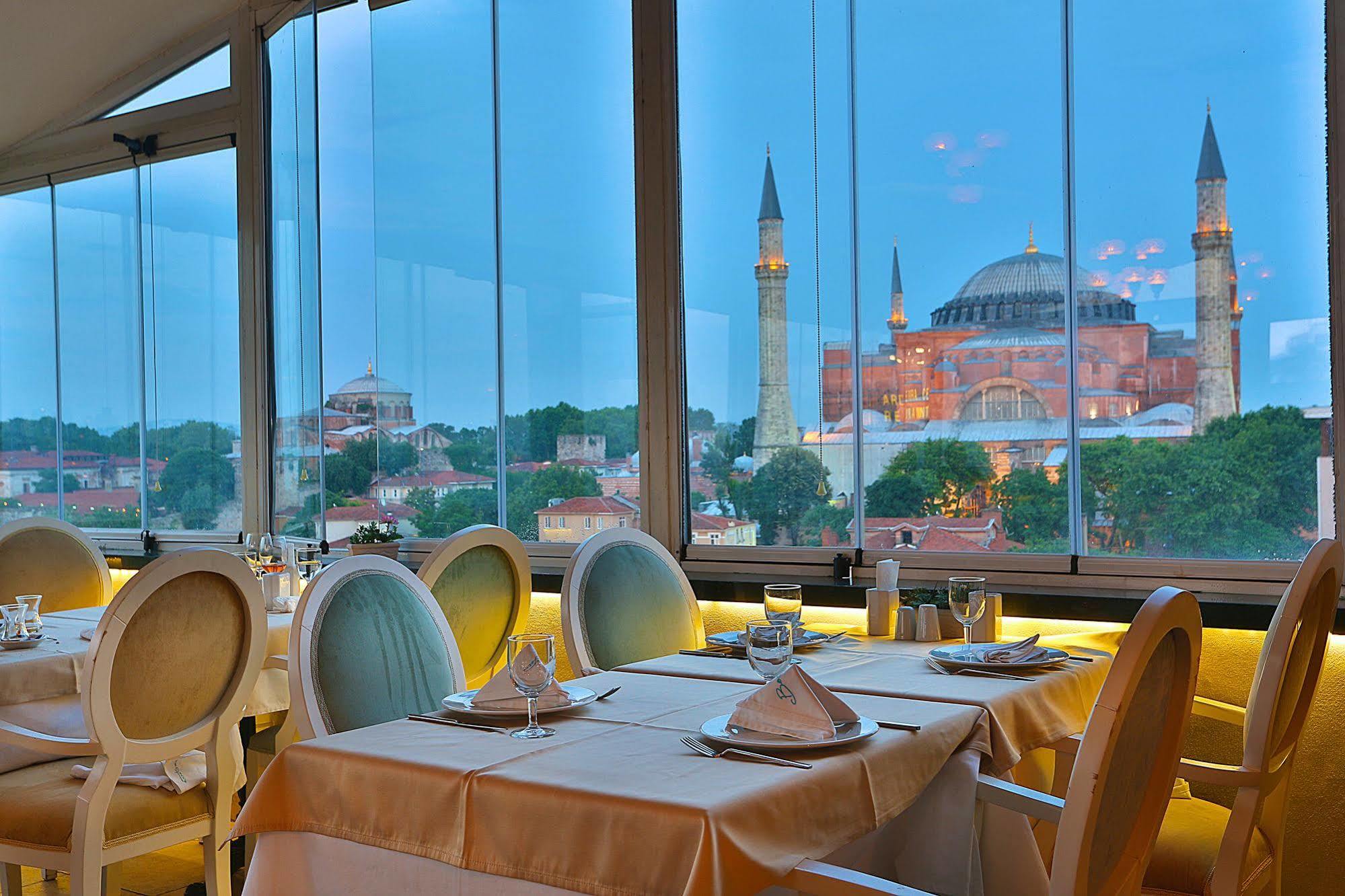 The Istanbul Hotel Luaran gambar